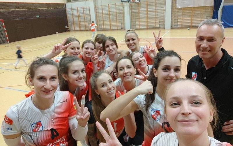 Derby na kęckim parkiecie