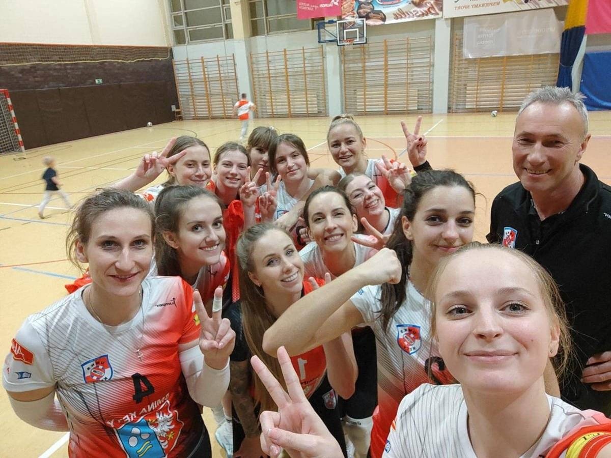 Derby na kęckim parkiecie 