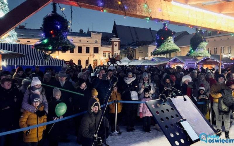 Wigilia Oświęcimska: Świąteczne spotkanie na rynku
