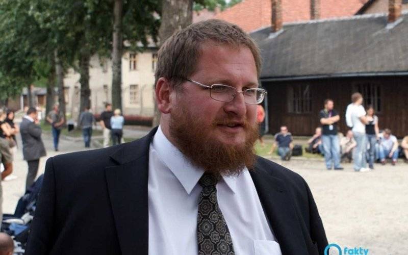 Piotr Cywiński ostrzega przed moralną degrengoladą dyskursu publicznego