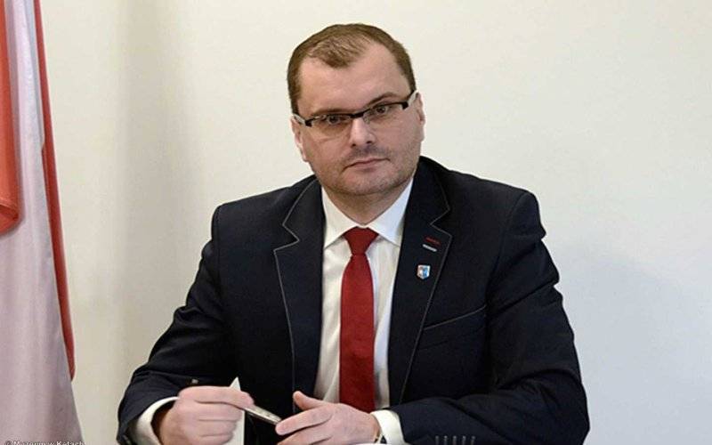 Marcin Śliwa w poniedziałek stanie na czele kęckiego samorządu