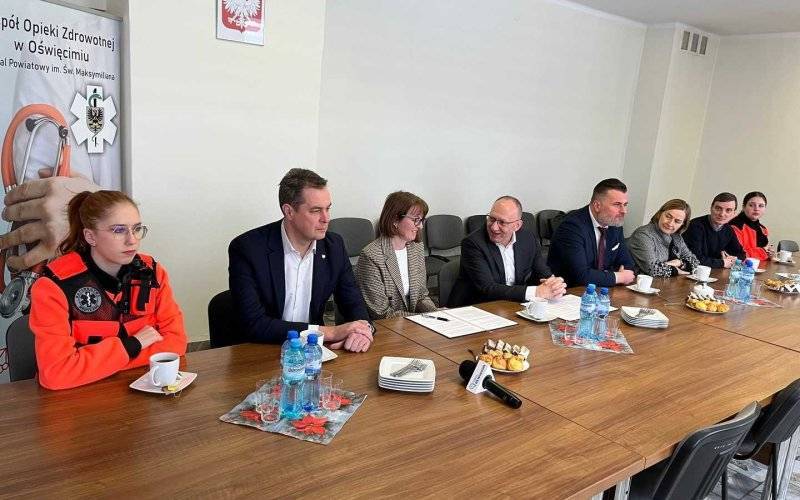 Przyszli ratownicy medyczni będą praktykować w szpitalu – FILM, FOTO