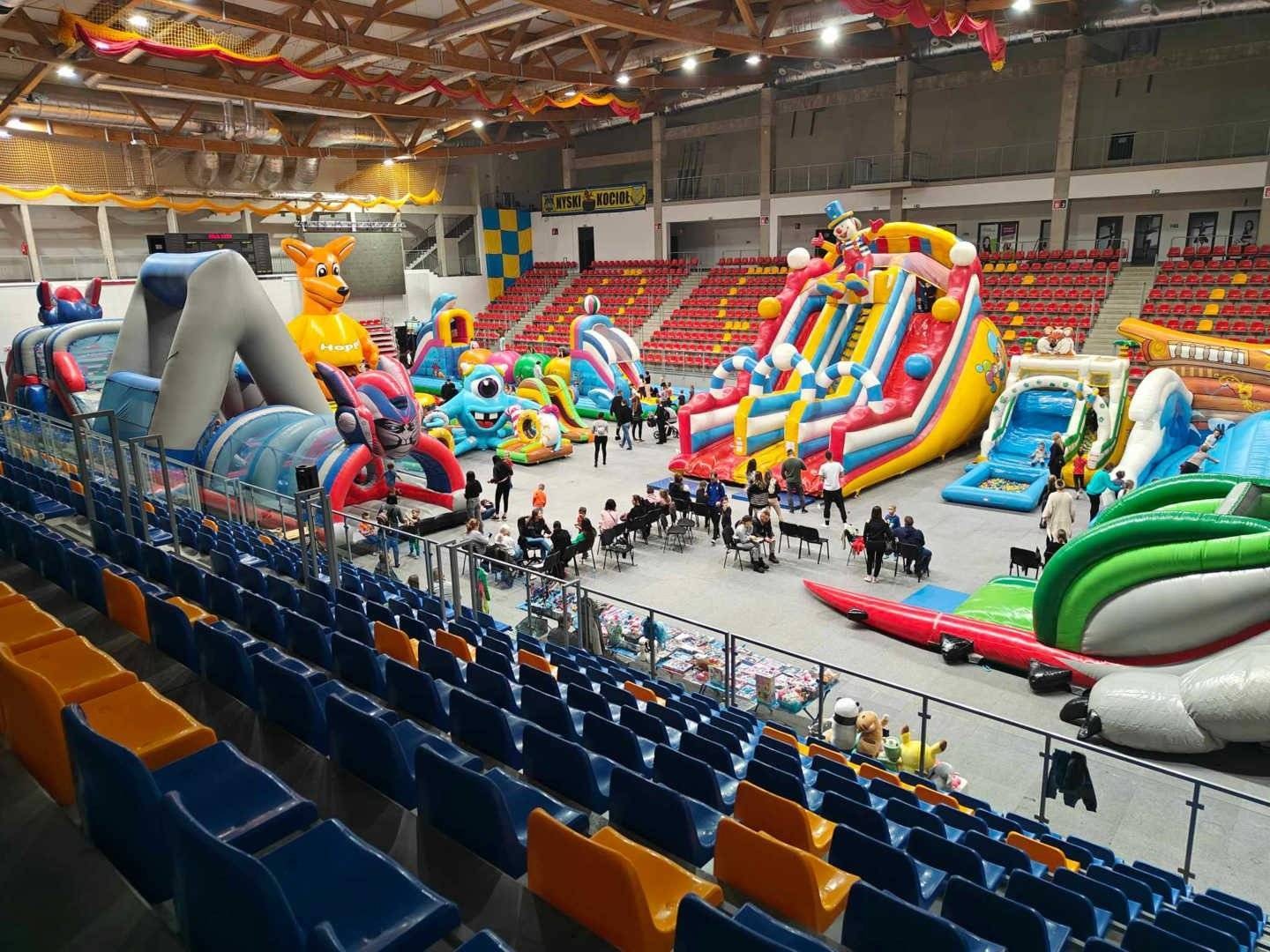 Halowy Festiwal Dmuchańców: Całodniowa zabawa dla całych rodzin