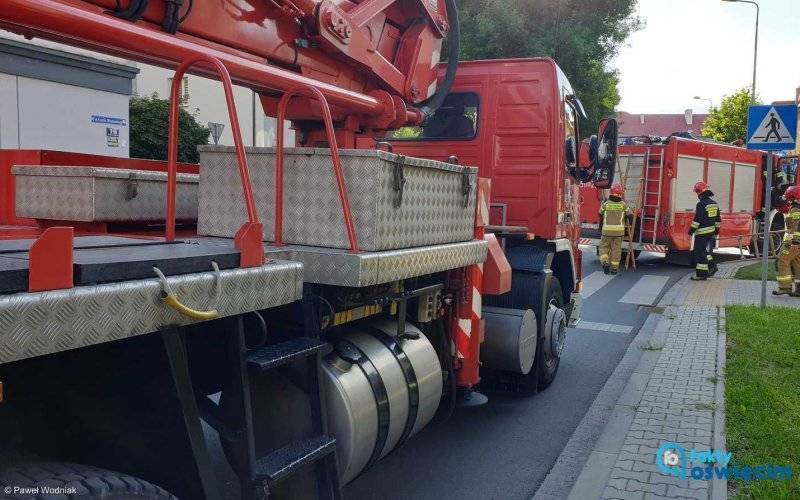 Zamknięta w mieszkaniu seniorka była w złym stanie zdrowotnym