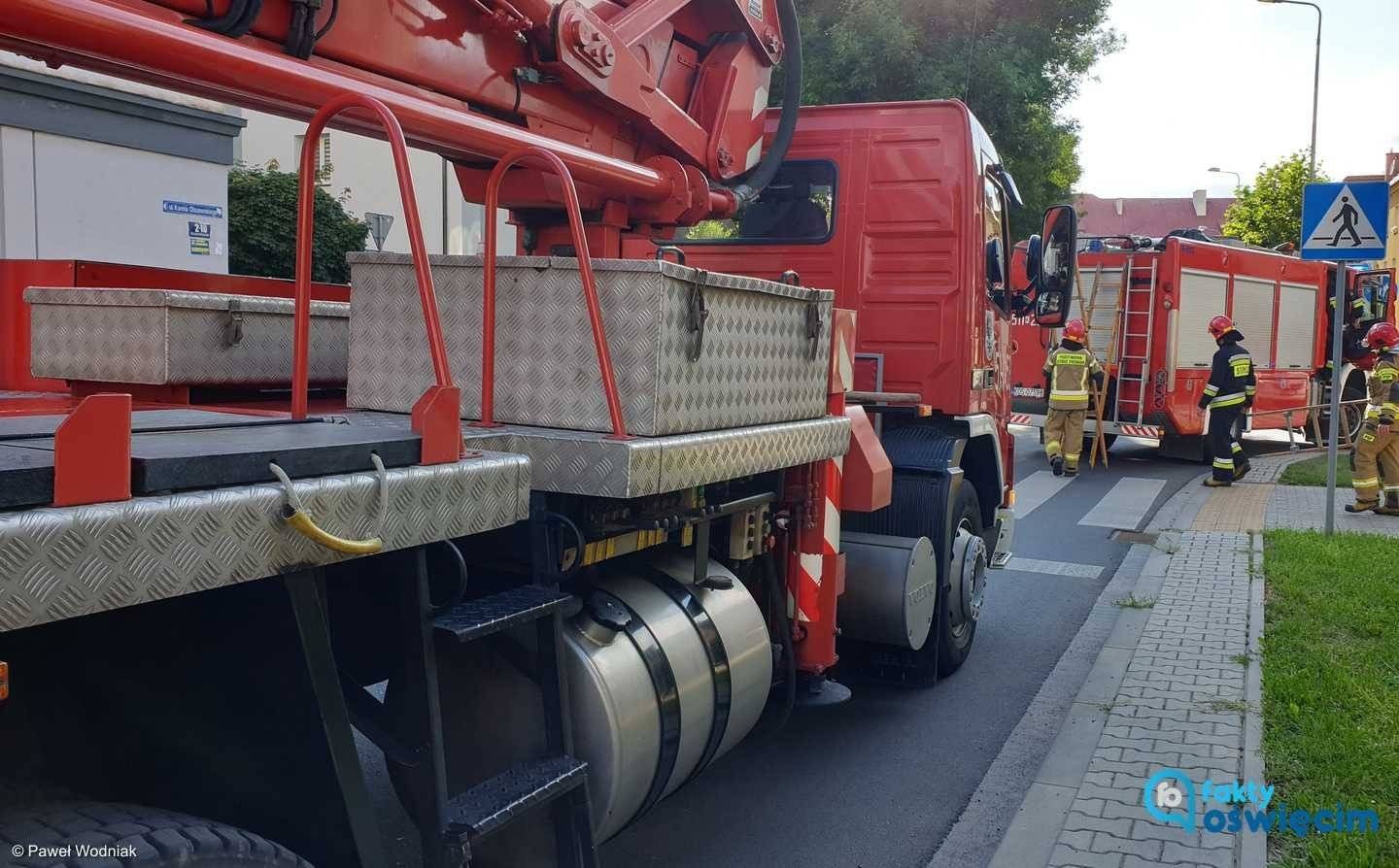 Zamknięta w mieszkaniu seniorka była w złym stanie zdrowotnym