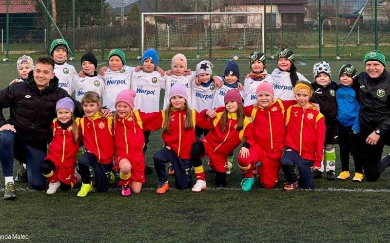 W Malcu piłkę kopią nawet małe skrzatki – FOTO