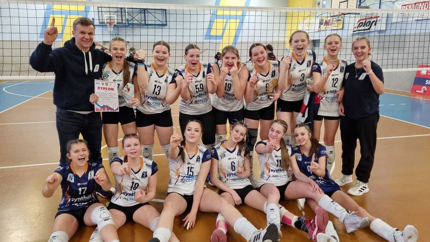 Dopinguj Setbolówki w walce o półfinał 