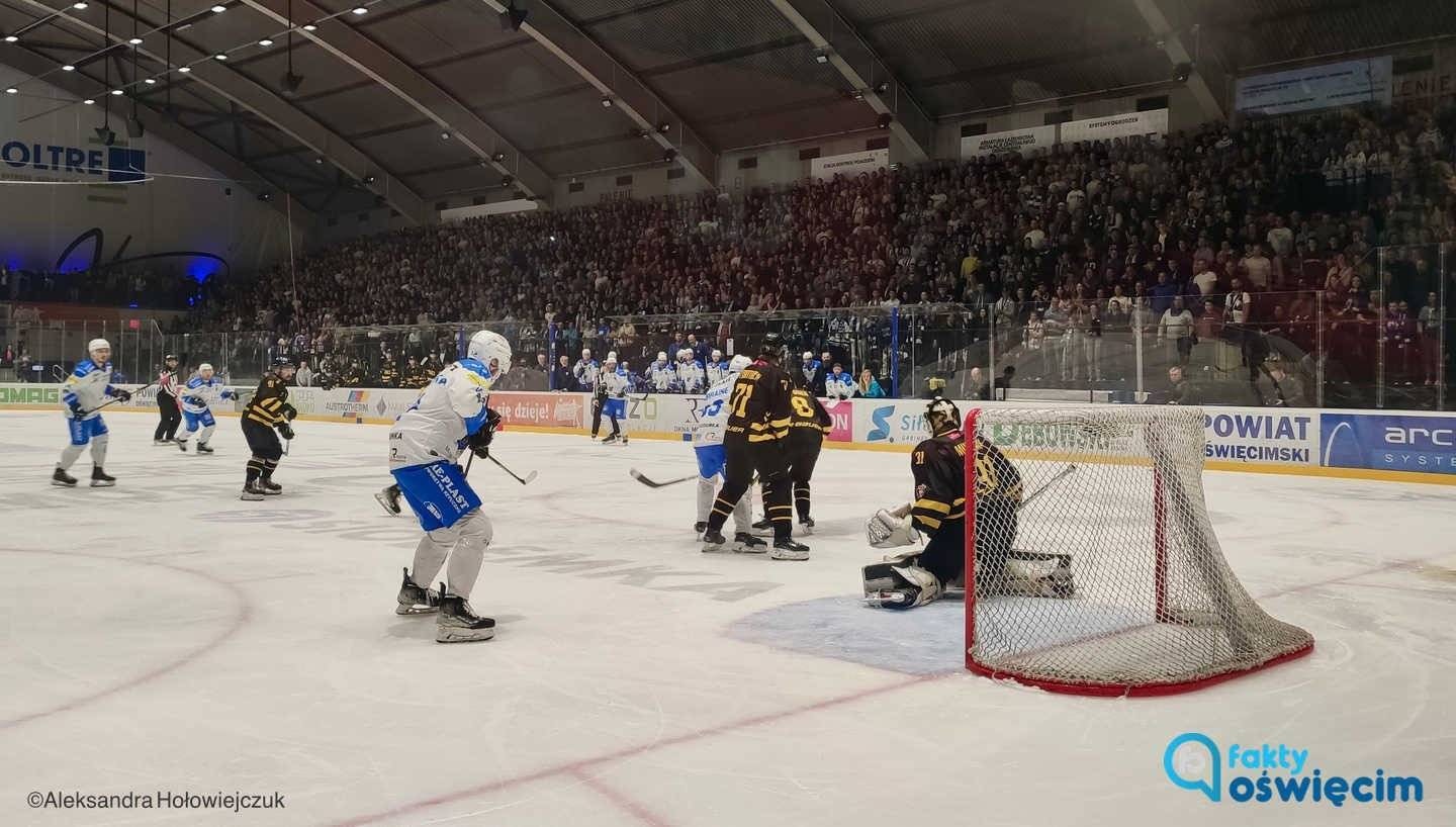Biało-niebiescy wyrównali. O tytule rozstrzygnie siódmy mecz 