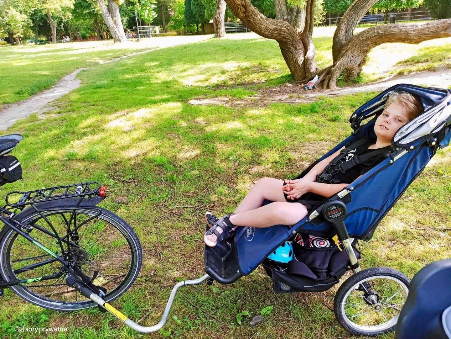 Nadia ma zespół Retta i potrzebuje opieki. Wspomóż jej rehabiltację