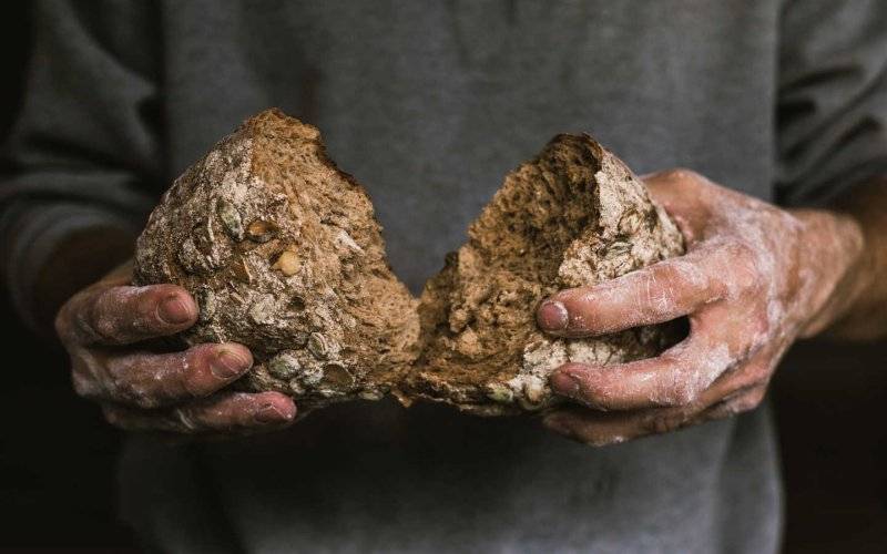Chlebobranie: 190 bochenków chleba dla osób potrzebujących