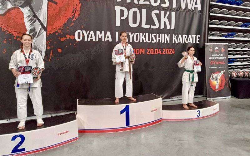 Karatecy z Brzeszcz na podium mistrzostw Polski – FOTO