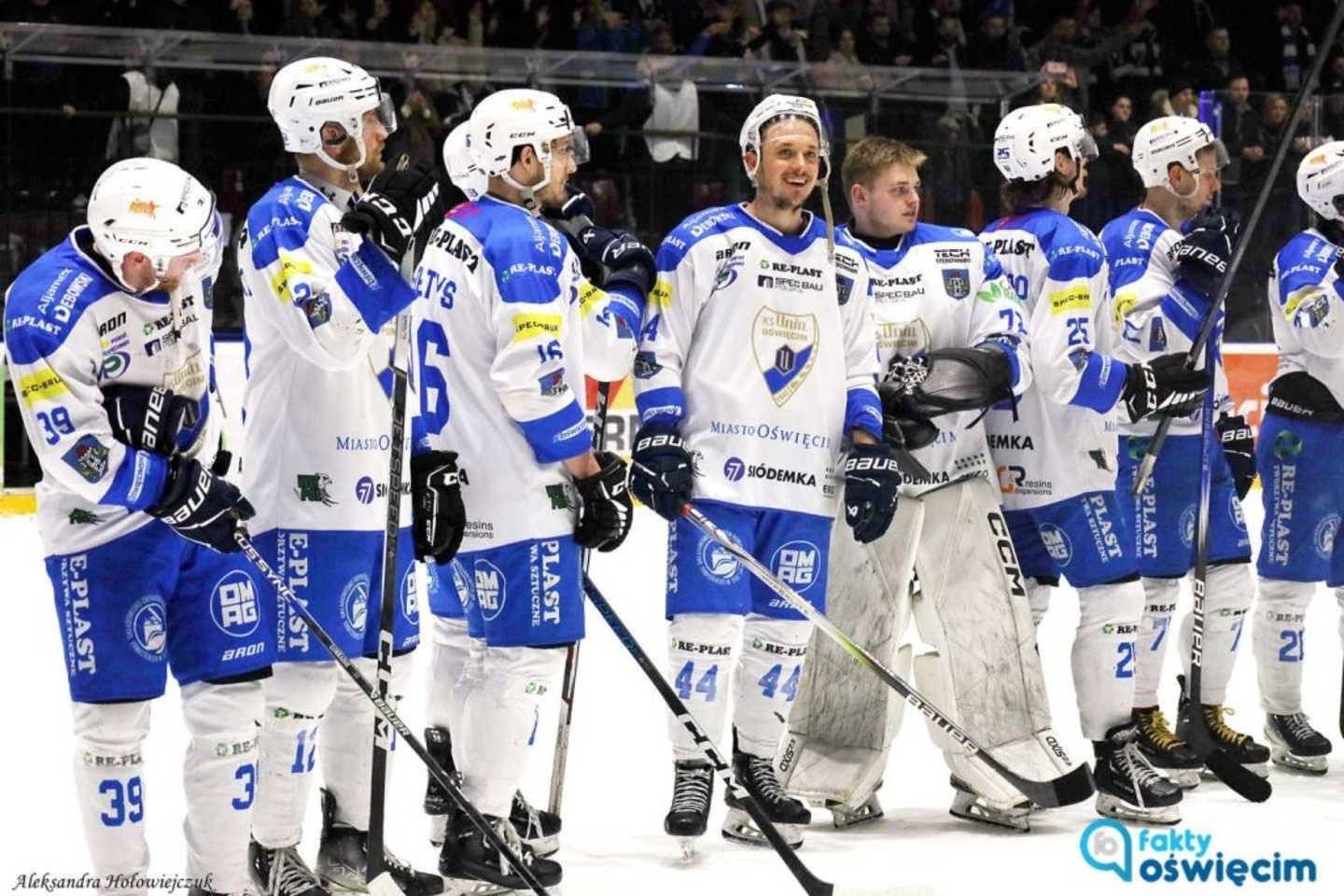 Nowe kontrakty. Mistrzowie zostają w domu 