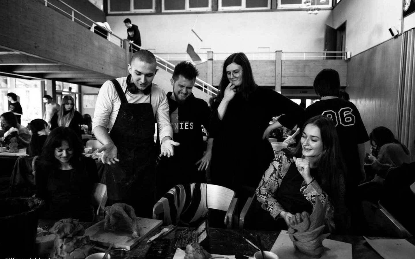 Odkryj piękno w rzeźbie: Wystawa pokonkursowa w MDSM – FILM