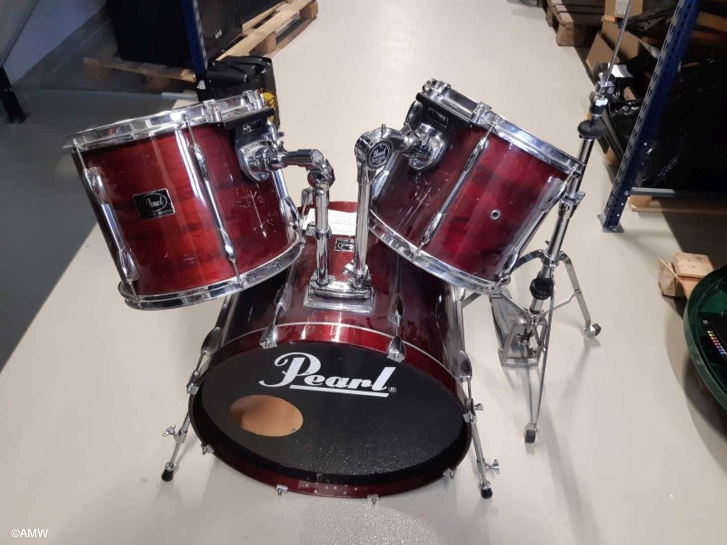 Przetarg AMW: od instrumentów po sprzęt ogrodniczy – FOTO