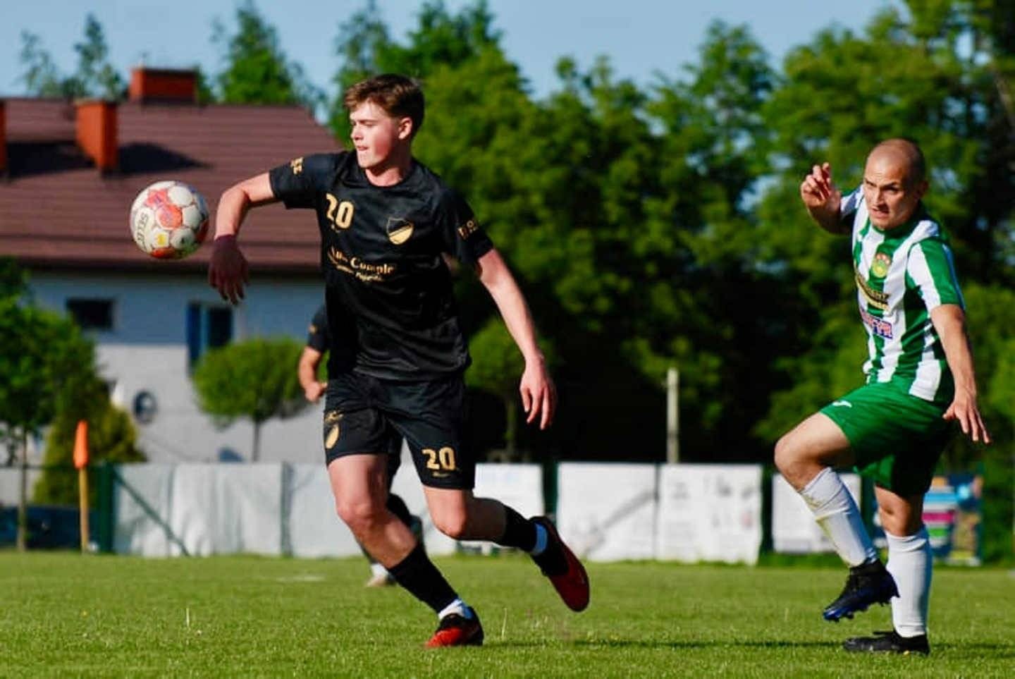 Hit w Osieku. Lider gości pretendenta 