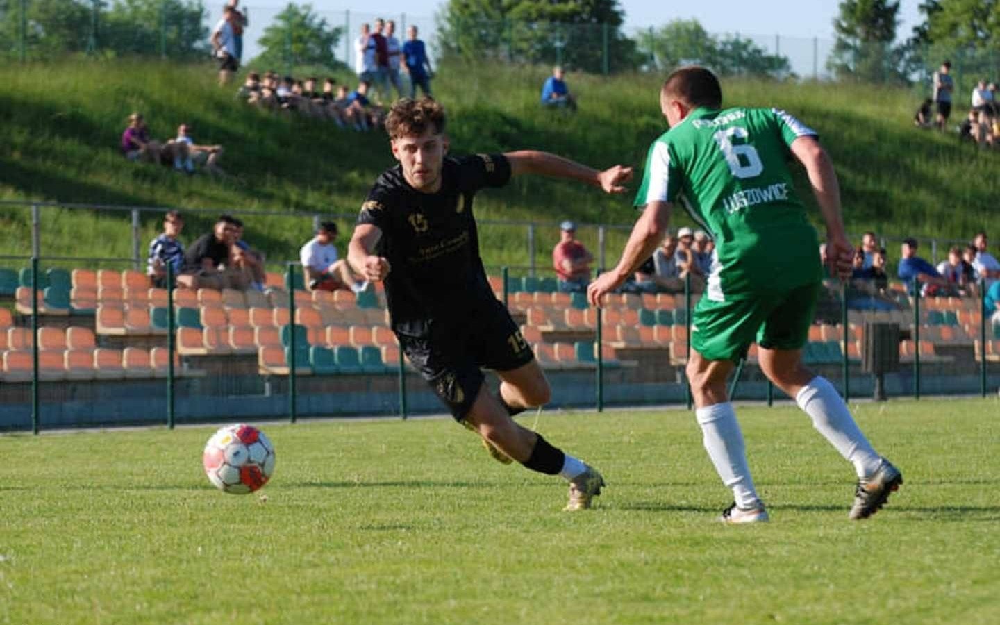 Biało-niebiescy z nowym trenerem. Brzezina na autostradzie