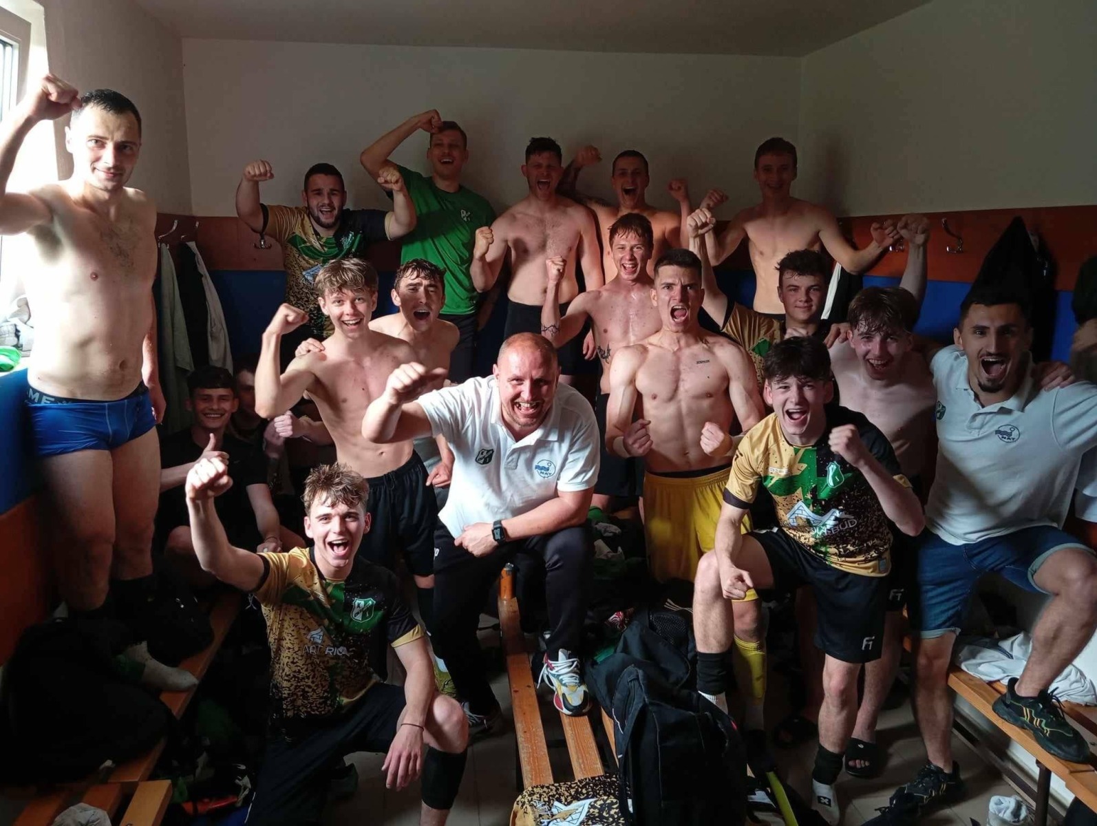 Topnieje przewaga Brzeziny. Chełmek wygrywa w Białce