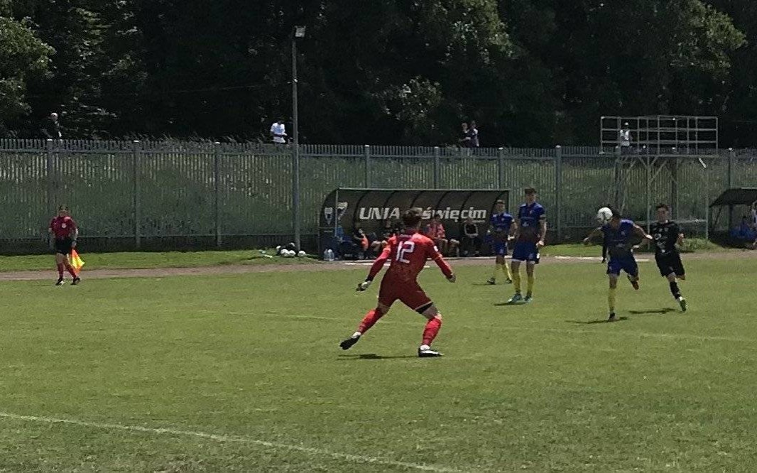 Niepokój w Oświęcimiu, a szampany mrożą w Witkowicach