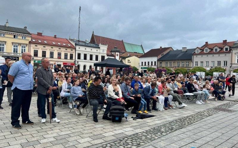 Wyjątkowy koncert w sercu Oświęcimia – FILM, FOTO