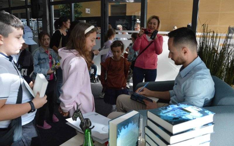 Kto zdobędzie statuetkę Koziołka? Nominacje do nagrody literackiej