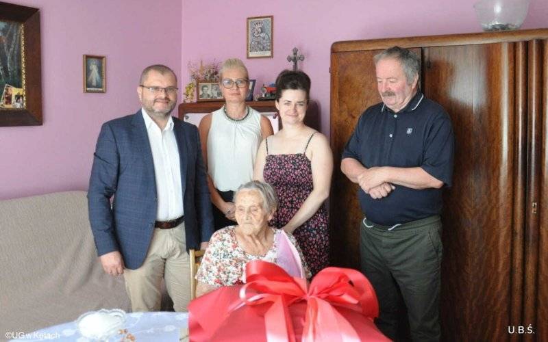 Emilia Węglarz z Kęt Podlesia obchodzi 101. urodziny – FOTO