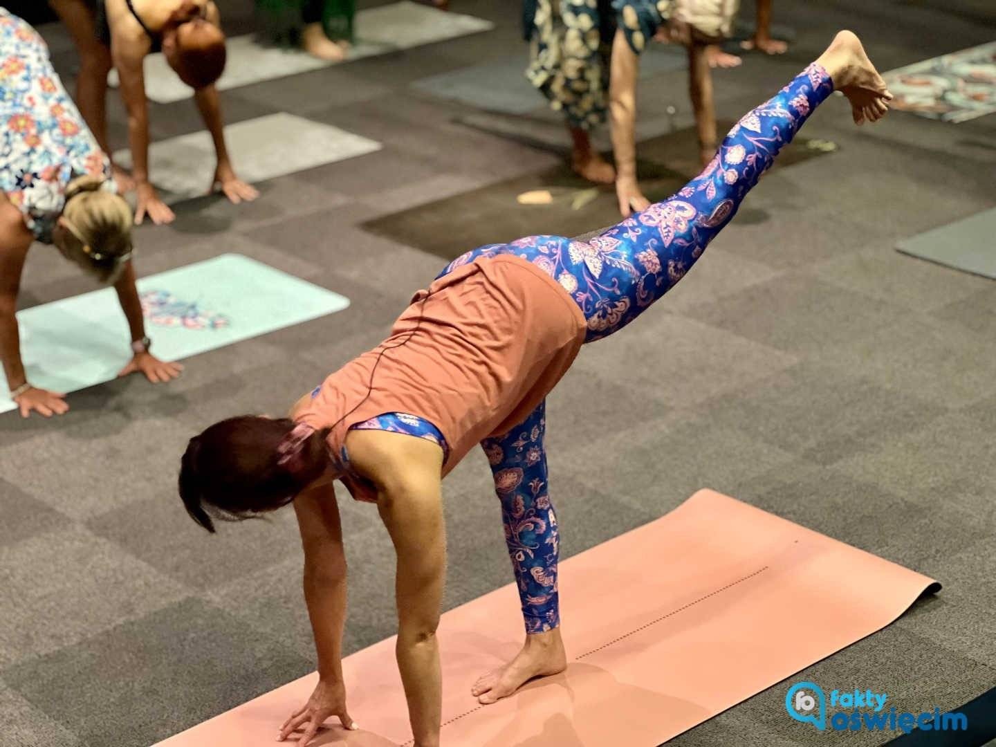 Międzynarodowy Dzień Jogi na Rynku Głównym w Oświęcimiu