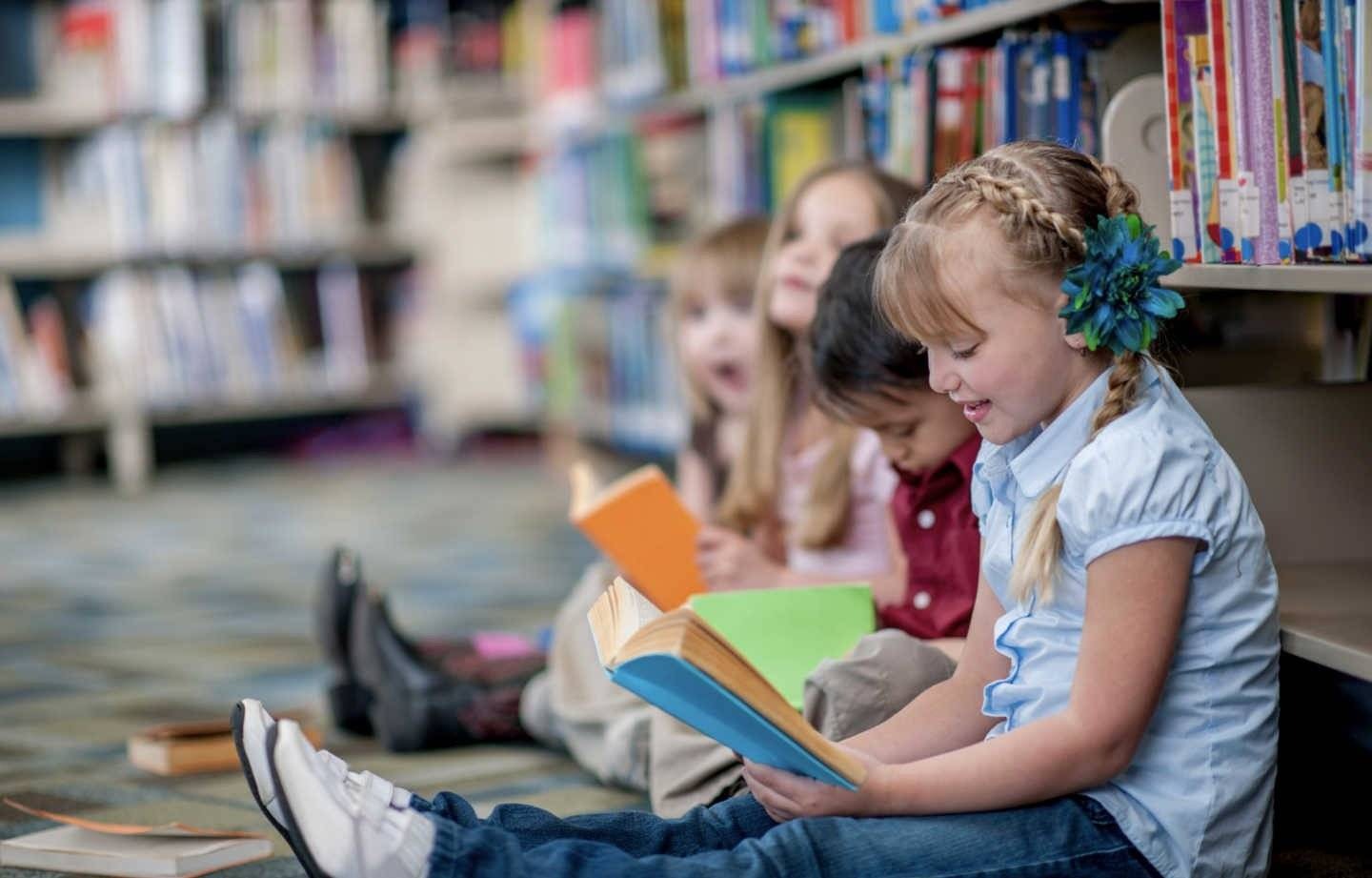 Letnia Szkoły Magii w kęckiej bibliotece