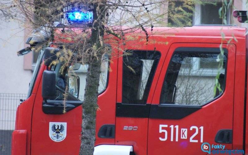180 interwencji strażaków, 18 budynków uszkodzonych – FILM, FOTO