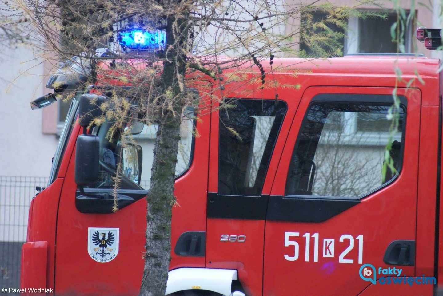 180 interwencji strażaków, 18 budynków uszkodzonych – FILM, FOTO