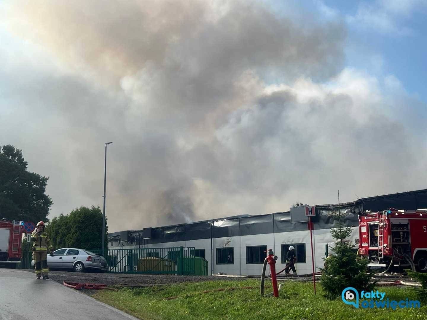 Pali się zakład produkcyjny w Malcu – FOTO