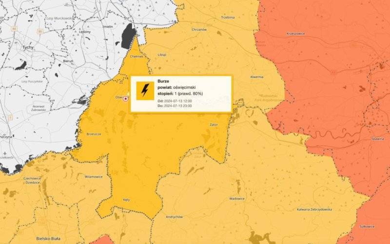 Ciężka noc strażaków. Są kolejne ostrzeżenia przed burzami