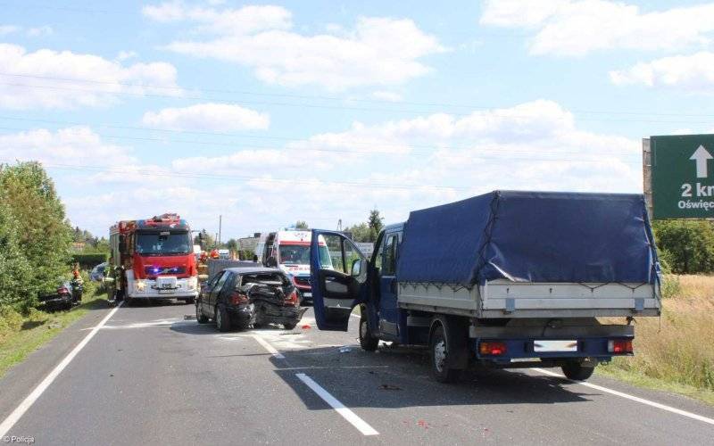 Zasnął za kierownicą i spowodował karambol – FOTO