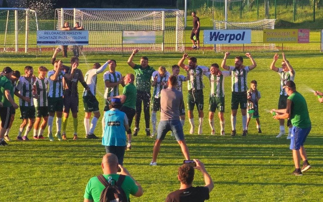 Czwartoligowcy wychodzą na piłkarskie boiska