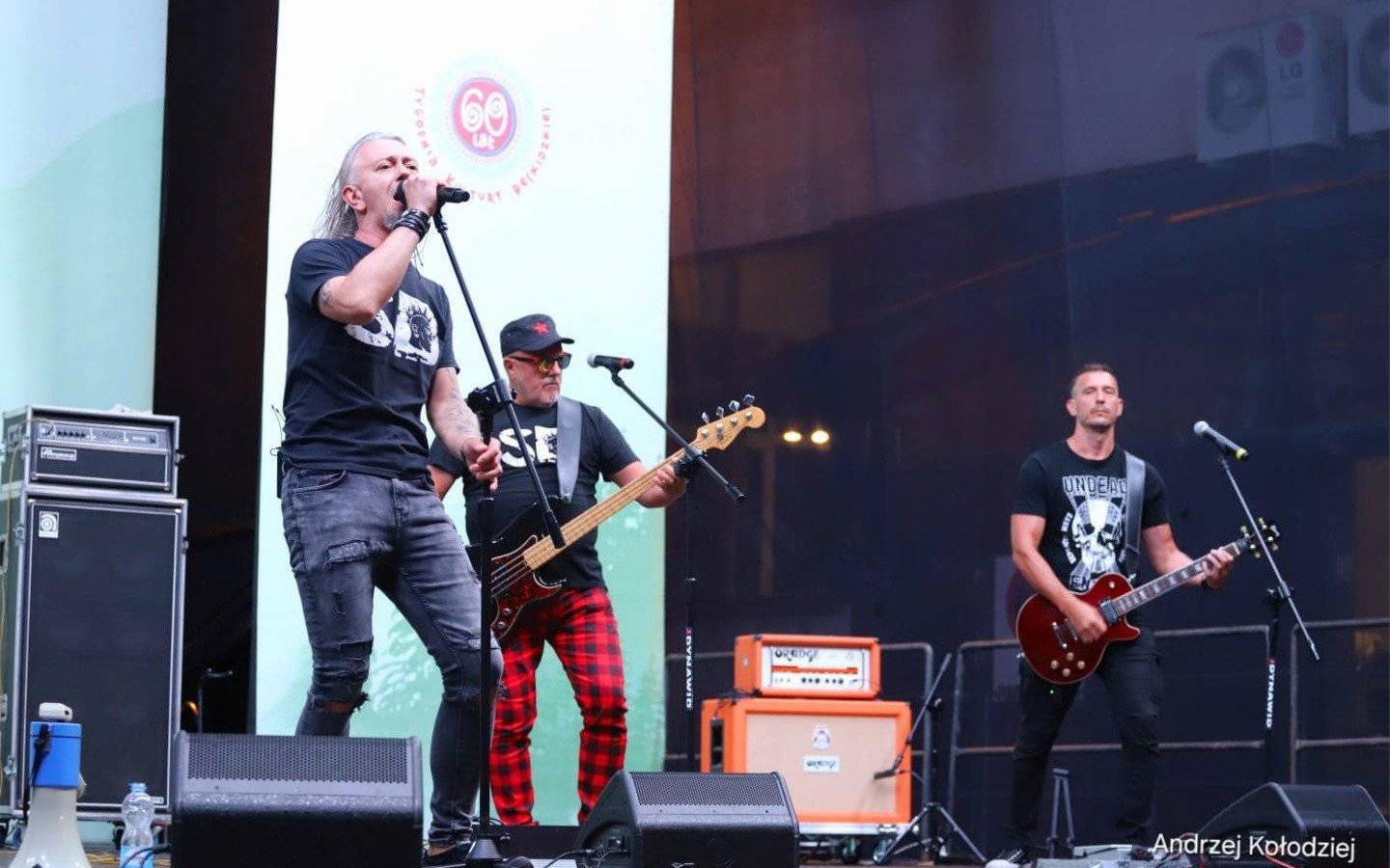 Energetyczny koncert zespołu Stare Dziady w Oświęcimiu – FOTO