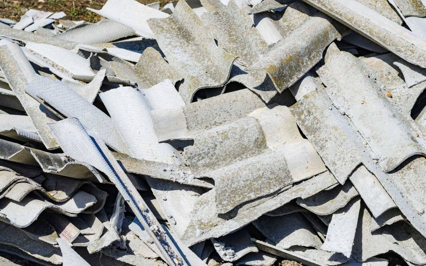 Oświęcim pomaga w odbiorze i utylizacji azbestu