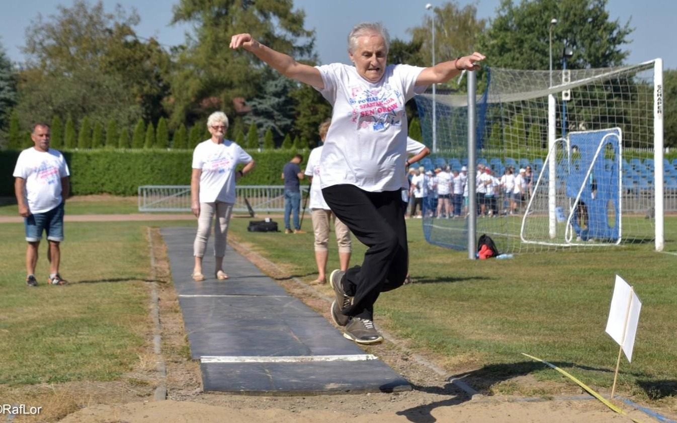 Seniorzy w akcji, czyli emocje i sportowa walka w Oświęcimiu – FOTO