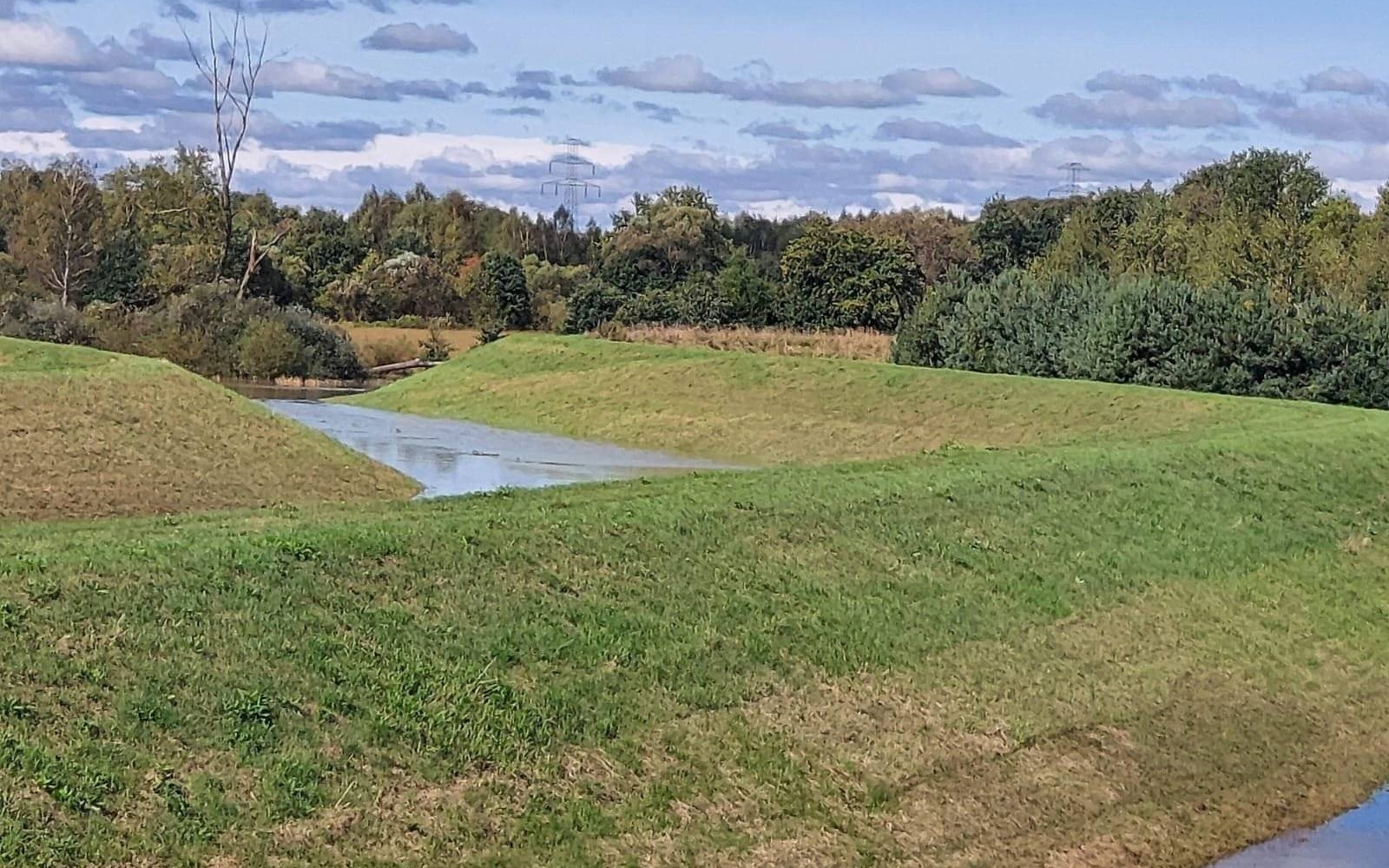 Porównanie poziomu Wisły w Pławach, godz. 10.50 vs. 13.30