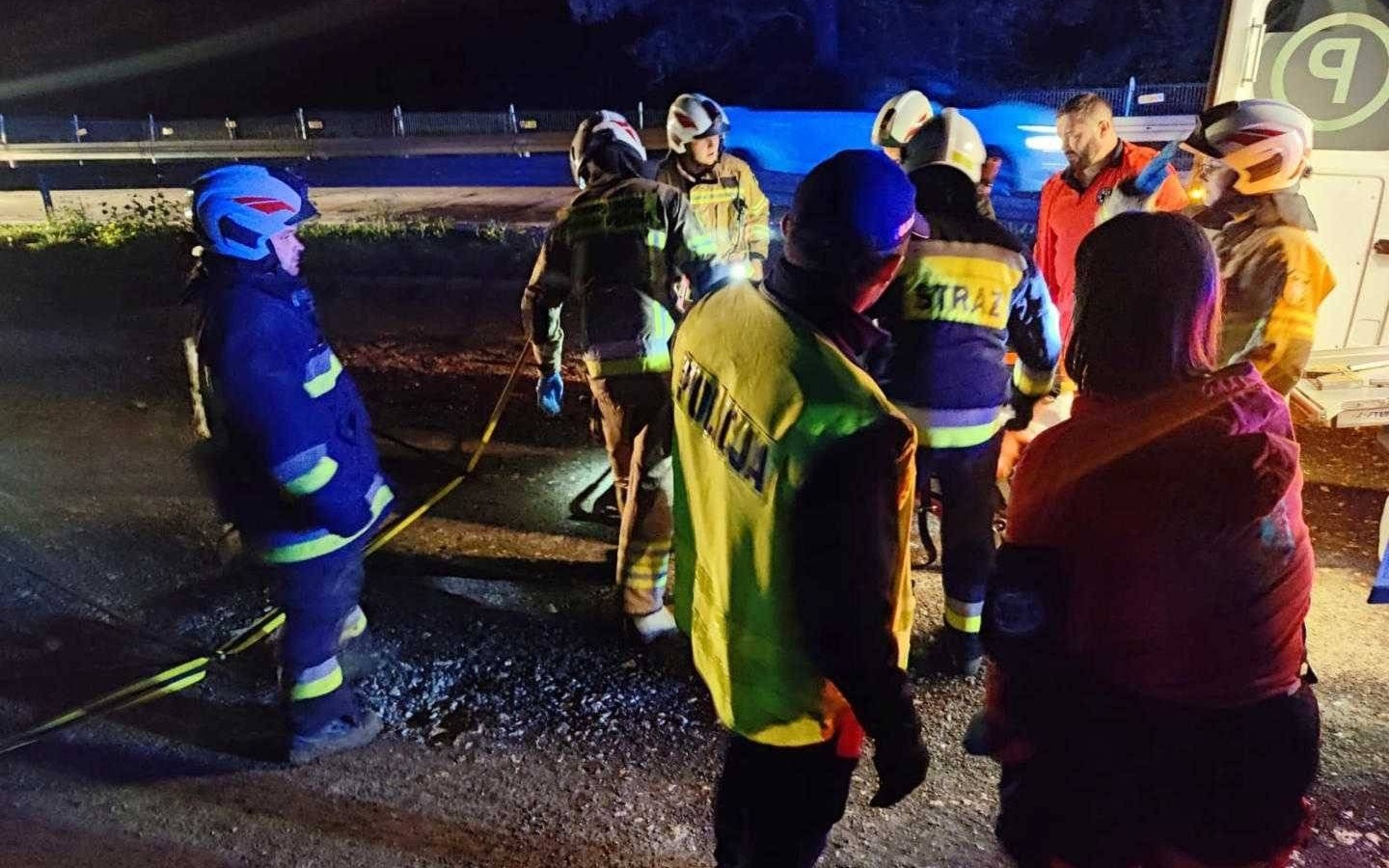 Mężczyzna utknął w błocie popowodziowym