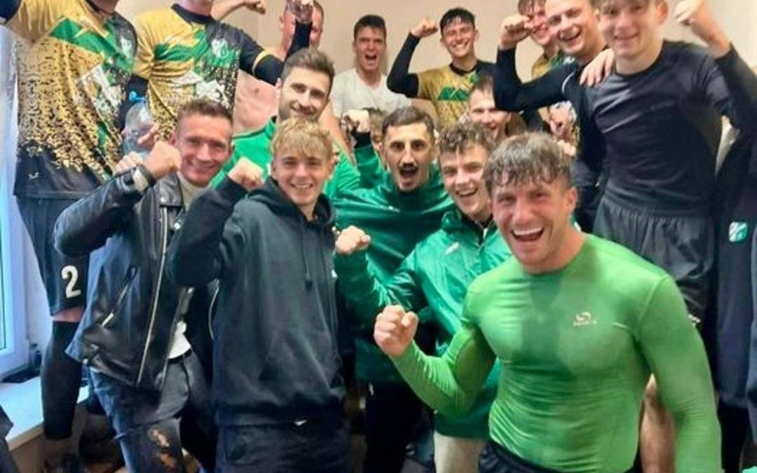 Kolejne zwycięstwo Chełmka. Derby dla Niwy – FOTO