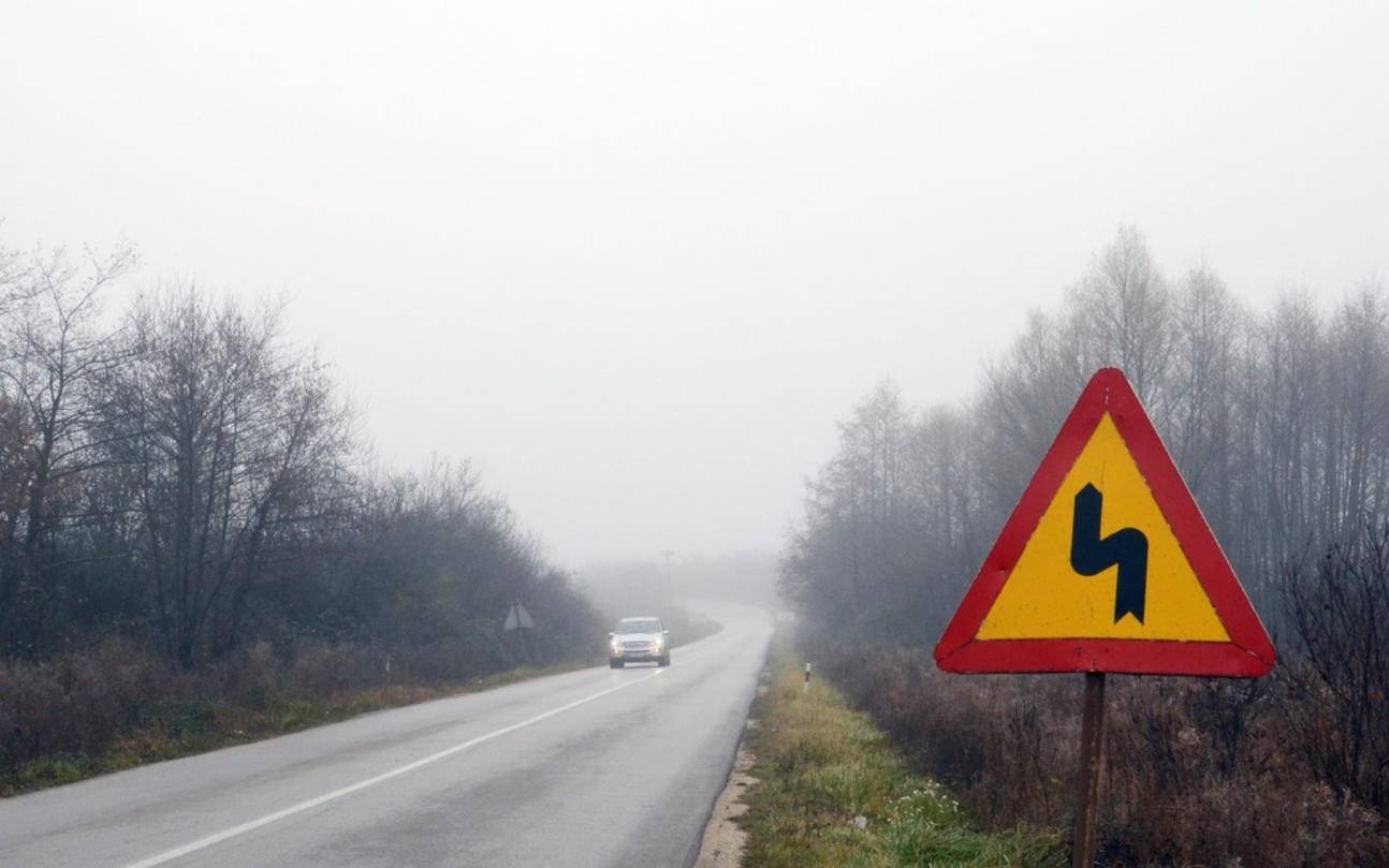 Mgła w powiecie oświęcimskim. Widoczność poniżej 200 metrów