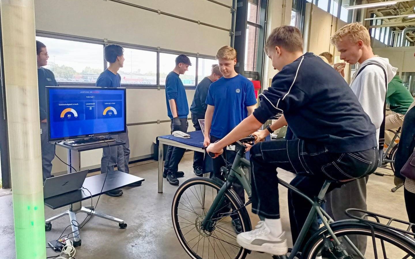 Motoryzacja, historia i nowe doświadczenia uczniów Kopernika – FOTO