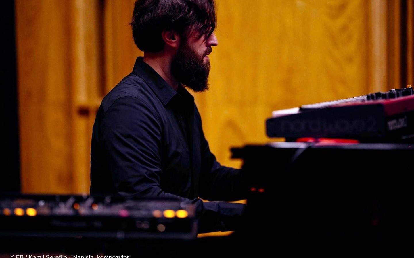 Muzyczna podróż z Kamilem Serefko w szkole muzycznej – FILM