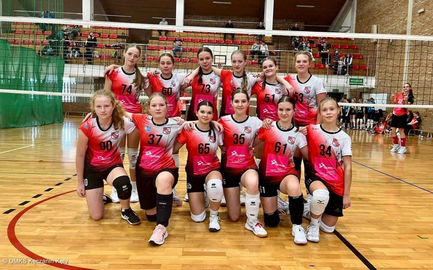 Młodziczki Kęczanina tuż „za pudłem” w Krakowie – FOTO