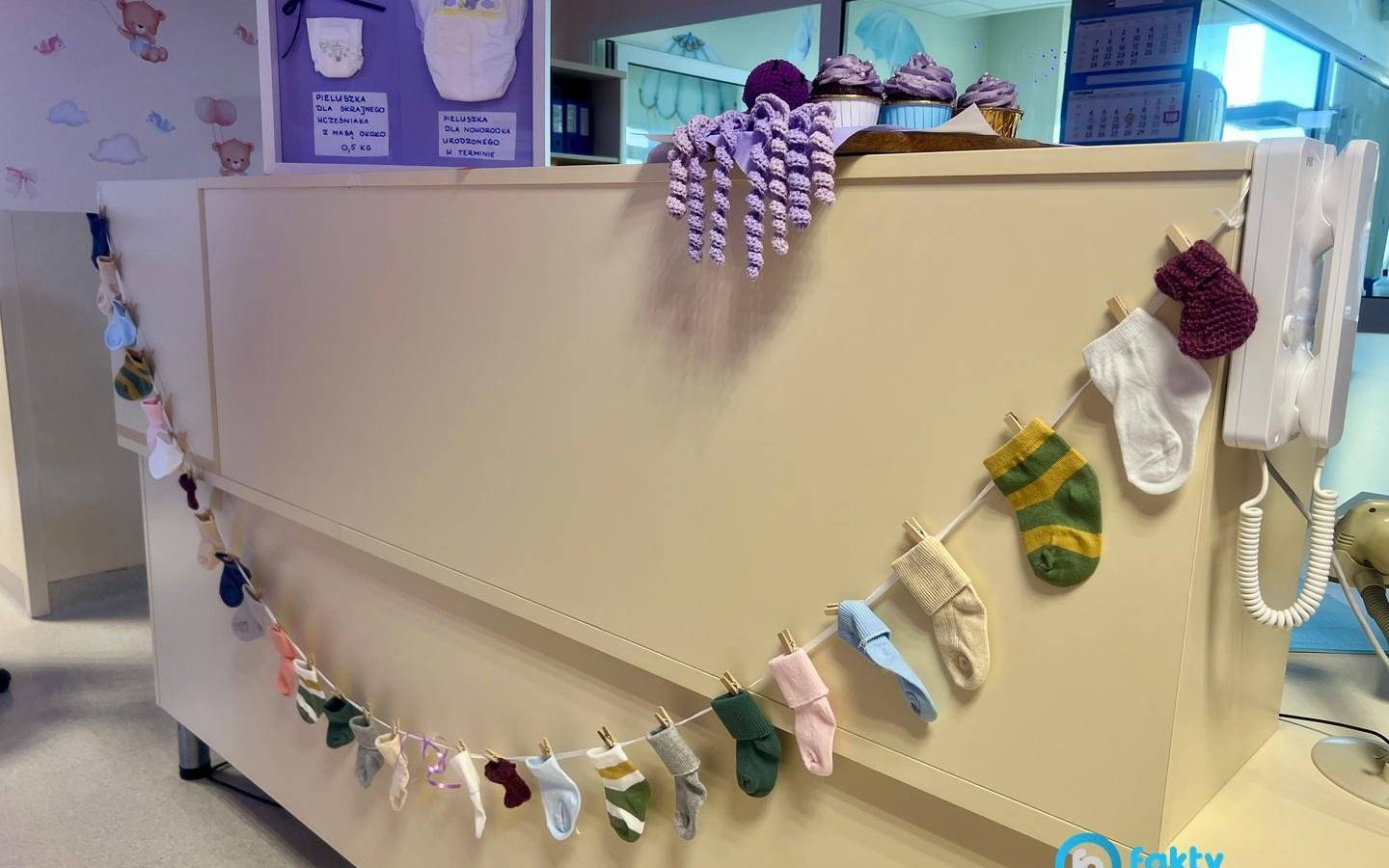 Fioletowo w szpitalu, czyli Światowy Dzień Wcześniaka – FILM, FOTO