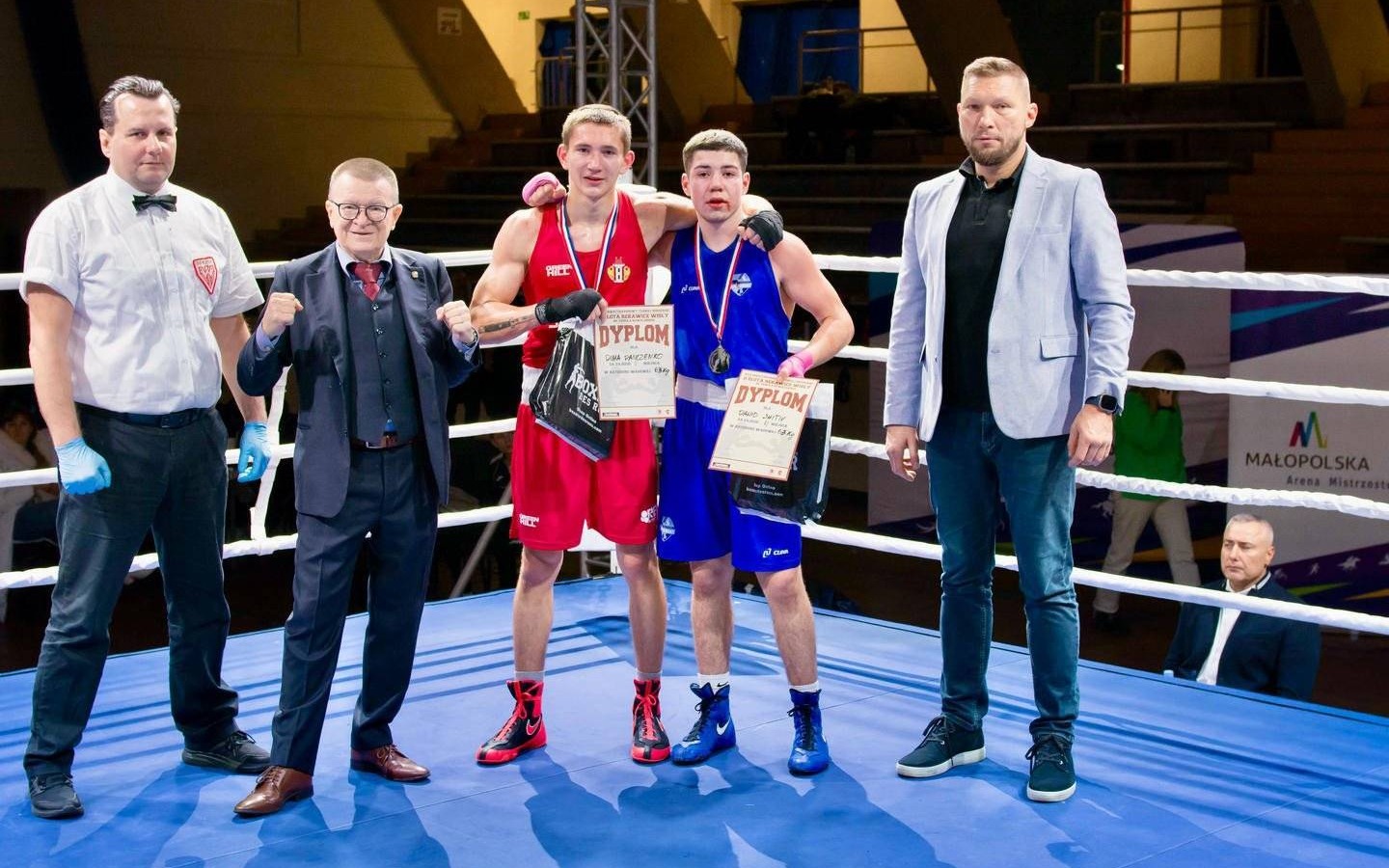 Złoto i brąz pięściarzy z Oświęcimia – FOTO