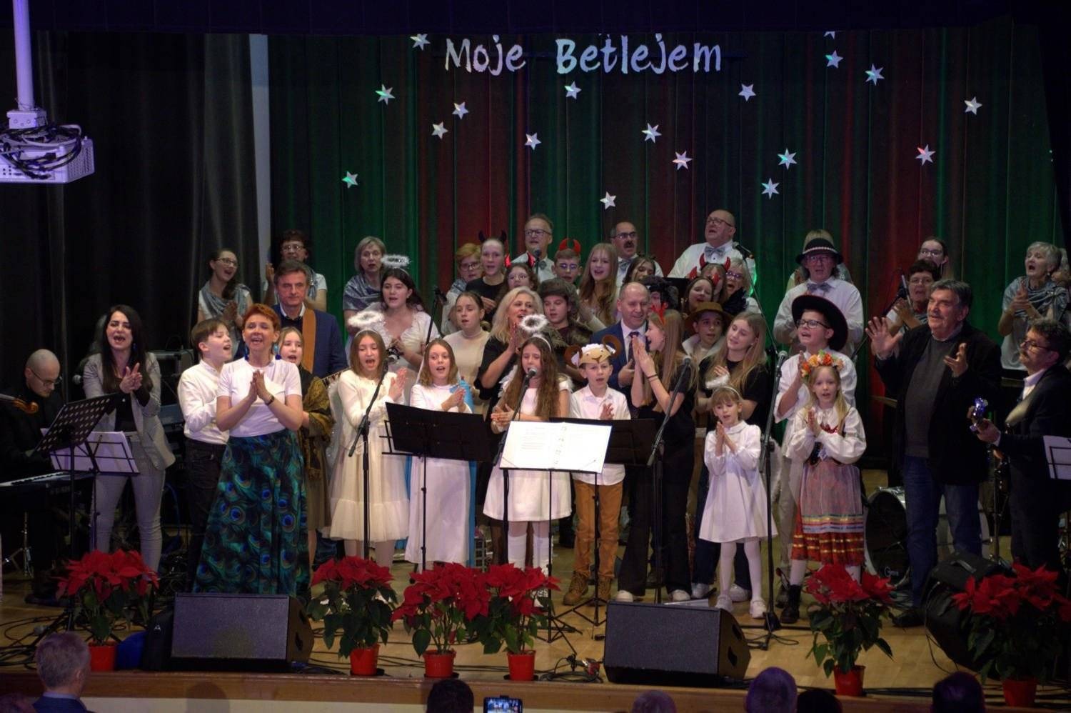 Świąteczne kolędowanie ze Skaldami – FOTO