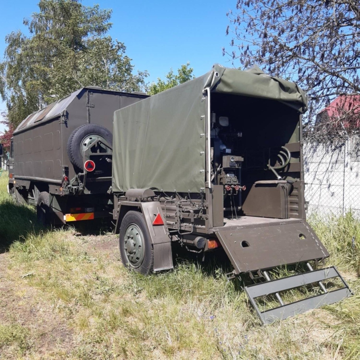 Od seicento po tokarkę. Do kupienia sprzęt z demobilu – FOTO