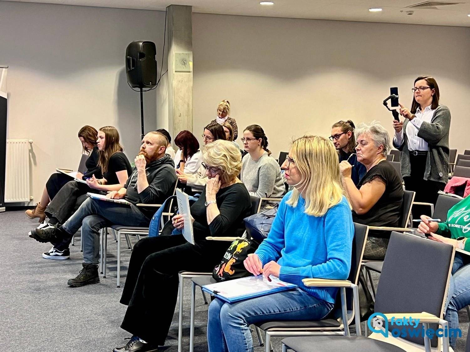 Poradzisz sobie z oświęcimskim dyktandem? – FILM, FOTO