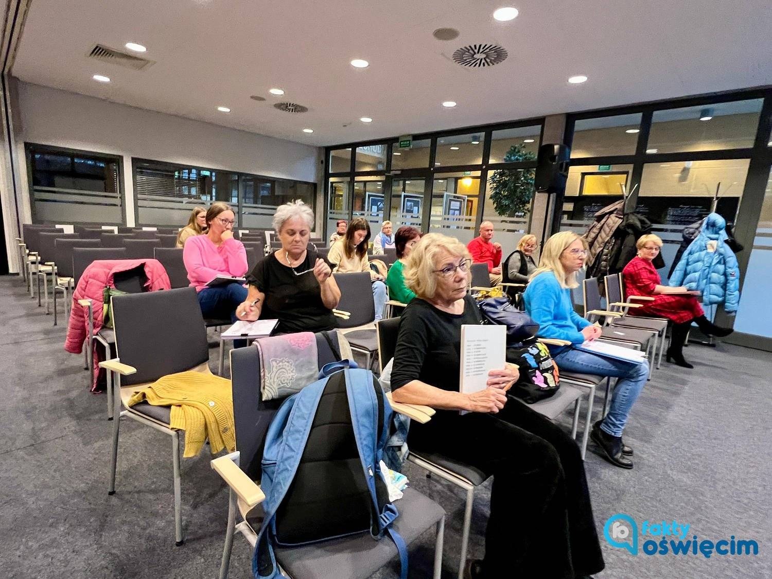 Kto rządzi ortografią w Oświęcimiu? Wyniki dyktanda – FILM