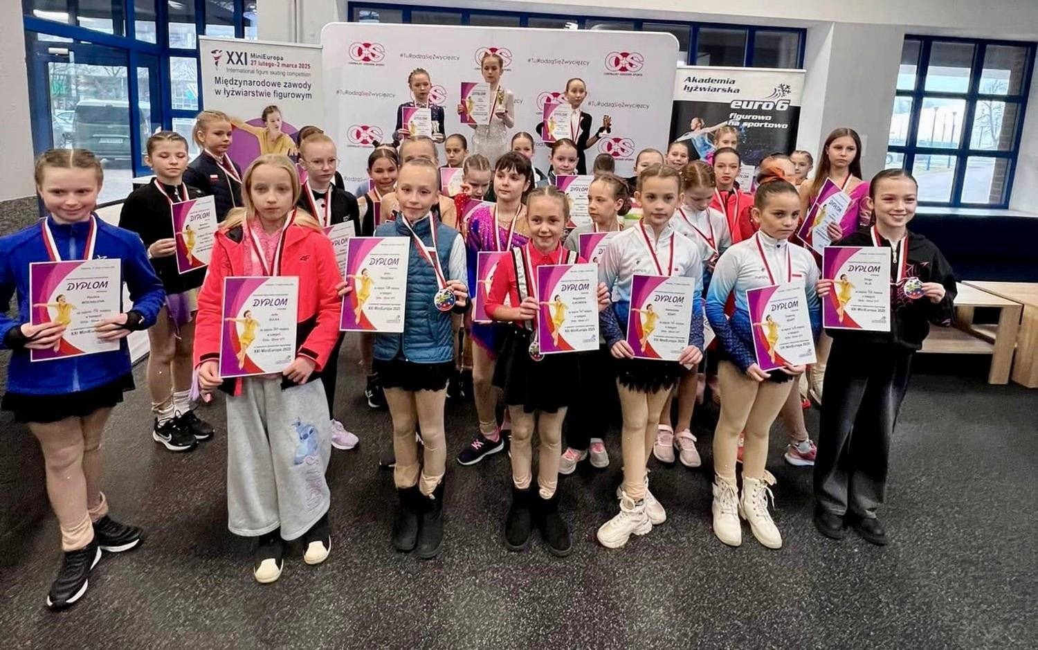 Biało-niebiescy na warszawskiej i łódzkiej tafli – FOTO